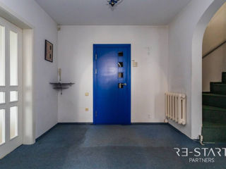 Apartament cu 3 camere, 139 m², Buiucani, Chișinău foto 4