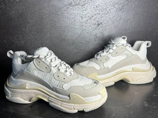 Balenciaga Triple S În stoc foto 3