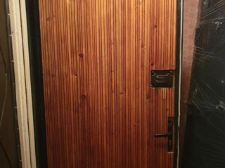 Железная дверь usa de metal captusita cu lamn 960/2100  mm