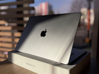 MacBook Air 15 M3 NOU foto 3