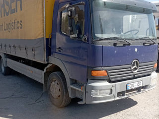 Mercedes 1218 foto 6