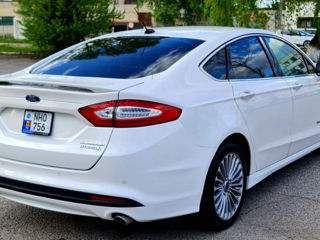 Ford Fusion foto 6