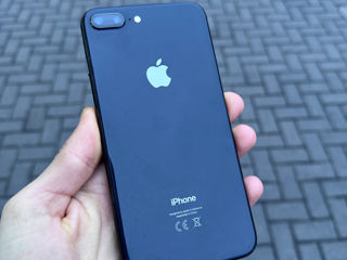 Vând iPhone 8 Plus de 256 Gb fără defecte