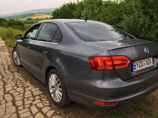 Volkswagen Jetta foto 7