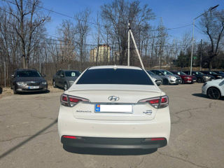 Hyundai Sonata foto 6