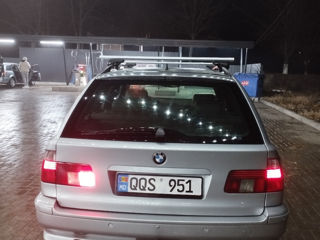 BMW 5 Series foto 3