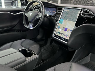 Tesla Model S foto 6