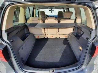 Volkswagen Touran foto 8