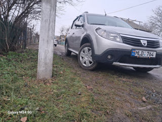 Dacia Sandero foto 2