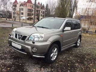 Nissan X-Trail foto 1