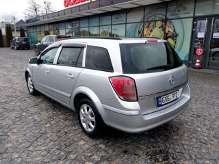 Opel Astra foto 2