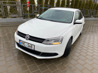 Volkswagen Jetta foto 2