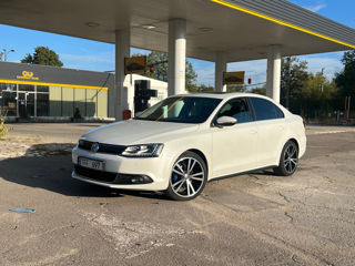 Volkswagen Jetta foto 2