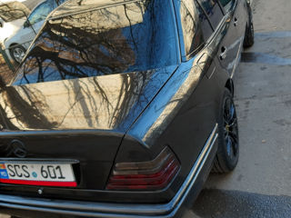 Mercedes E-Class foto 4