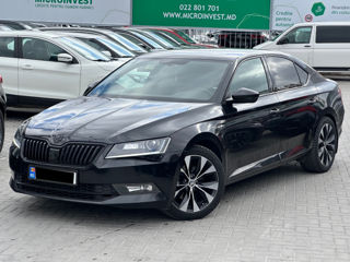 Skoda Superb foto 1