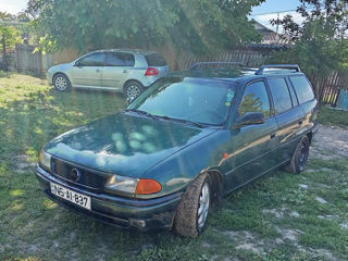 Opel Astra foto 1