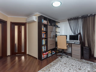 Apartament cu 4 camere, 132 m², Buiucani, Chișinău foto 8