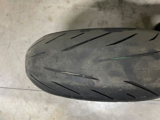 Bridgestone Battlax Hypersport S22 200/55 R17 и 120/70 r17 foto 4