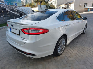 Ford Fusion foto 5