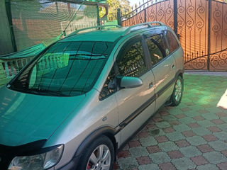 Opel Zafira foto 4