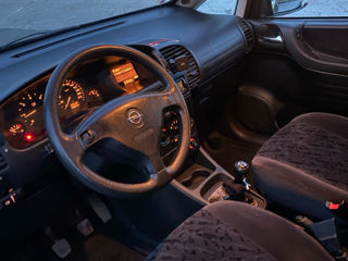 Opel Zafira foto 6