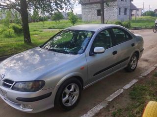 Nissan Almera foto 4