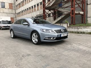 Volkswagen Passat CC foto 2