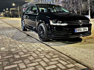 Volkswagen Jetta foto 3