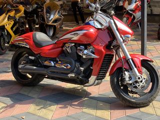 Suzuki M109R foto 8