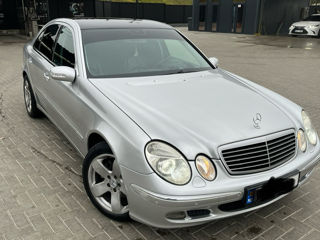 Mercedes E-Class foto 8