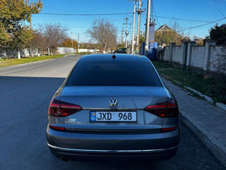 Volkswagen Passat foto 4