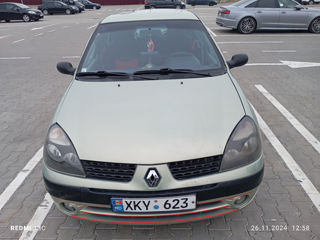 Renault Clio foto 2