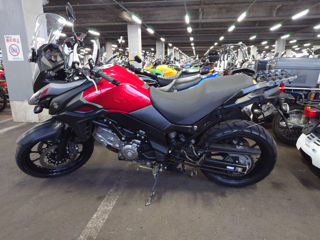 Suzuki V-STORM 650 foto 1