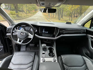 Volkswagen Touareg foto 4