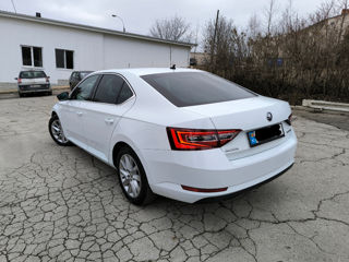 Skoda Superb foto 4