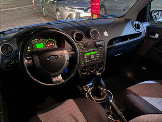 Ford Fusion foto 7