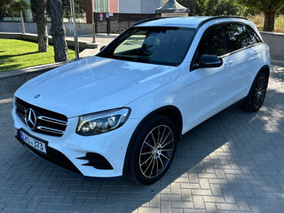 Mercedes GLC foto 10