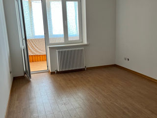Apartament cu 2 camere, 78 m², Ciocana, Chișinău foto 2