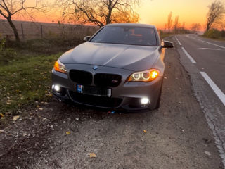 BMW 5 Series foto 9