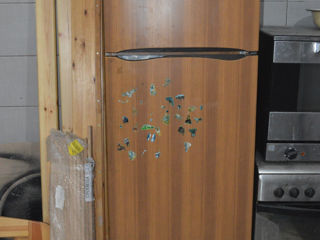 Холодильник Indesit фото 1