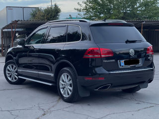 Volkswagen Touareg foto 2