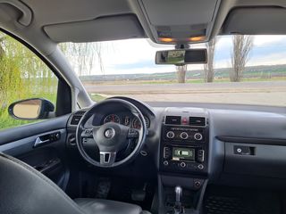 Volkswagen Touran foto 8