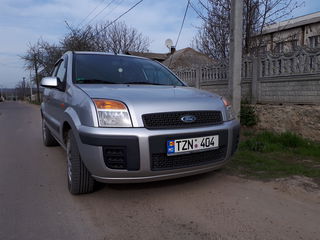 Ford Fusion foto 8