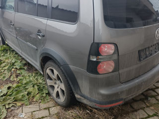 Volkswagen Touran foto 9