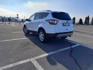 Ford Kuga foto 3