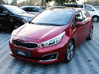 KIA Ceed foto 1