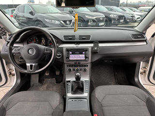 Volkswagen Passat foto 8