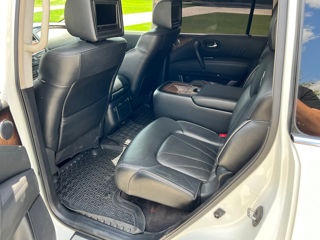 Infiniti QX56 foto 4