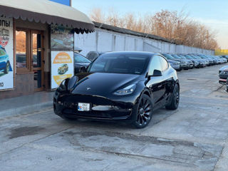 Tesla Model Y foto 2