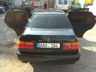 Volkswagen Vento foto 4